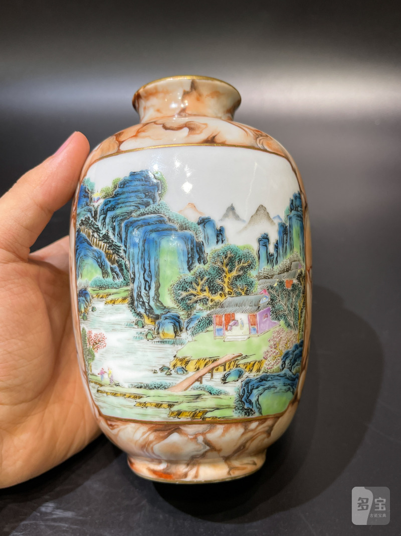 清乾隆 唐英 仿石纹釉开光洋彩山水人物图灯笼瓶 - 图7